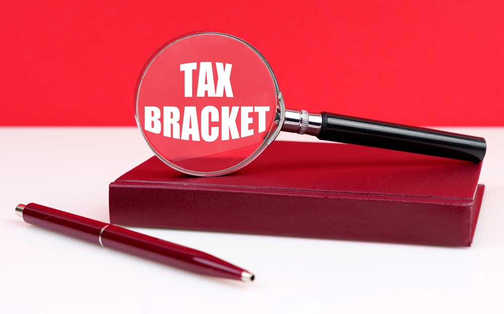 2023 Tax Brackets & Higher Standard Deduction DailyFED
